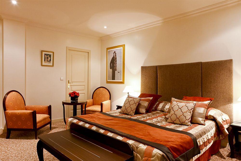 Grand Hotel Des Terreaux Лион Экстерьер фото