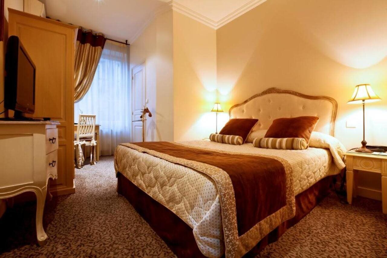 Grand Hotel Des Terreaux Лион Экстерьер фото
